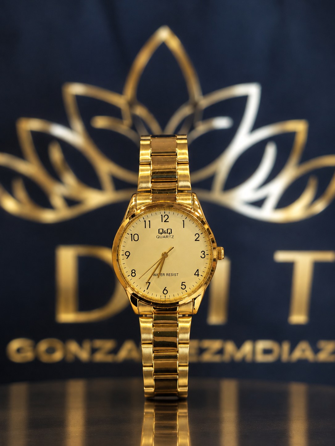 RELOJ QYQ METAL MAS QA44J003Y